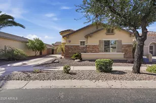 941 E Cherry Hills Dr, Chandler, AZ 85249 - Photo 2