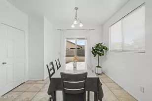 7355 W Hughes Dr, Phoenix, AZ 85043 - Photo 8