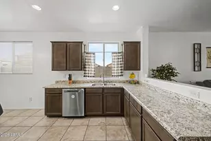 7355 W Hughes Dr, Phoenix, AZ 85043 - Photo 12