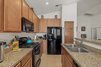 12014 W Duane Lane, Peoria, AZ 85383 - Photo 8