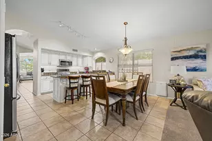10233 W Daley Ln, Peoria, AZ 85383 - Photo 8