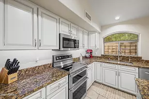 10233 W Daley Ln, Peoria, AZ 85383 - Photo 10