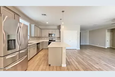 7011 W Townley Avenue, Peoria, AZ 85345 - Photo 16