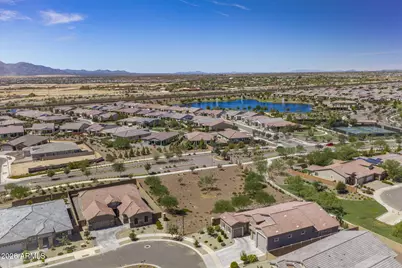 17270 W Aubrey Lane, Surprise, AZ 85378 - Photo 52