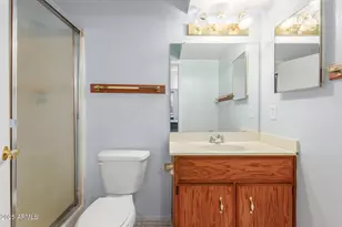 7809 N 49th Ave, Glendale, AZ 85301 - Photo 16