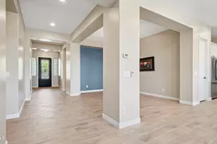 10025 W Sydney Way, Peoria, AZ 85383 - Photo 8