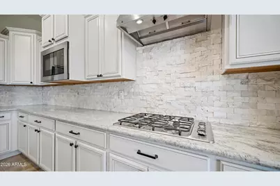 10025 W Sydney Way, Peoria, AZ 85383 - Photo 14
