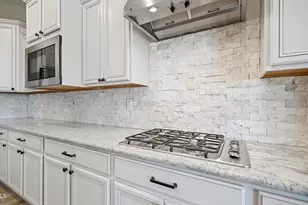10025 W Sydney Way, Peoria, AZ 85383 - Photo 14