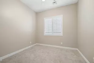 10025 W Sydney Way, Peoria, AZ 85383 - Photo 20