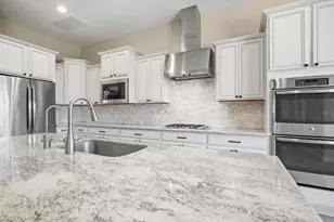 10025 W Sydney Way, Peoria, AZ 85383 - Photo 12