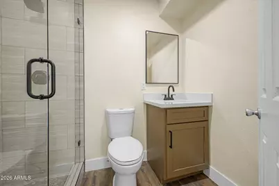 7750 W Clarendon Avenue, Phoenix, AZ 85033 - Photo 10