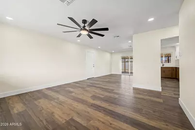 7750 W Clarendon Avenue, Phoenix, AZ 85033 - Photo 24