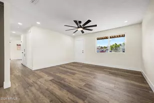 7750 W Clarendon Ave, Phoenix, AZ 85033 - Photo 26
