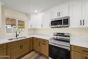 7750 W Clarendon Ave, Phoenix, AZ 85033 - Photo 22