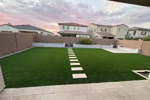 7710 W Crabapple Dr, Peoria, AZ 85383 - Photo 10