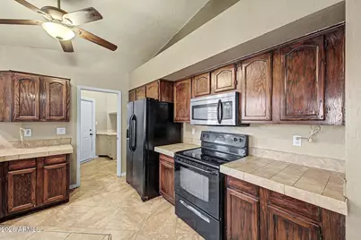 5762 E Ellis Street, Mesa, AZ 85205 - Photo 8