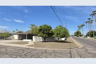 6946 E Granada Road, Scottsdale, AZ 85257 - Photo 2