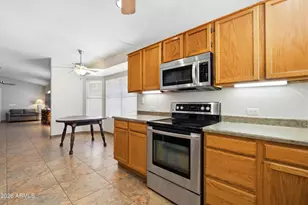 7942 W Paradise Dr, Peoria, AZ 85345 - Photo 12