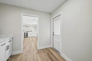 922 E Loyola Dr, Tempe, AZ 85282 - Photo 32