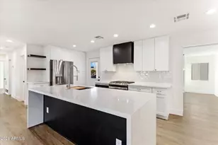 7035 E Cypress St, Scottsdale, AZ 85257 - Photo 2