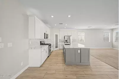 11466 S 176th Drive, Goodyear, AZ 85338 - Photo 10