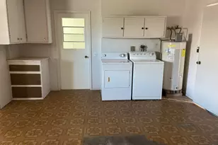 9504 W Hidden Valley Cir, Sun City, AZ 85351 - Photo 10