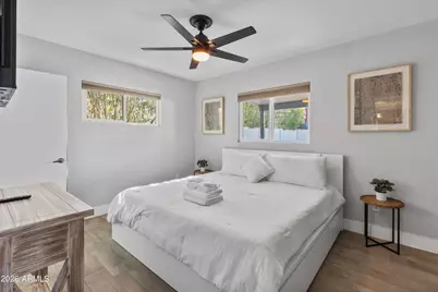 6836 E Cheery Lynn Road, Scottsdale, AZ 85251 - Photo 12