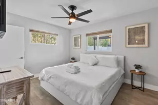 6836 E Cheery Lynn Rd, Scottsdale, AZ 85251 - Photo 12
