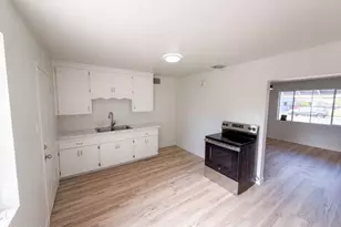 2017 N 47th St, Phoenix, AZ 85008 - Photo 2