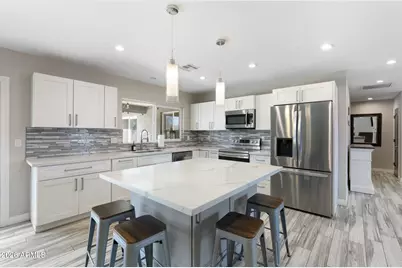 2418 W Calavar Road, Phoenix, AZ 85023 - Photo 8