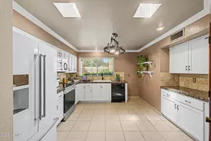 709 N Larkspur St, Gilbert, AZ 85234 - Photo 12