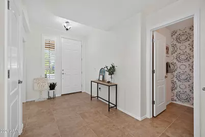 7803 S 22nd Lane, Phoenix, AZ 85041 - Photo 8