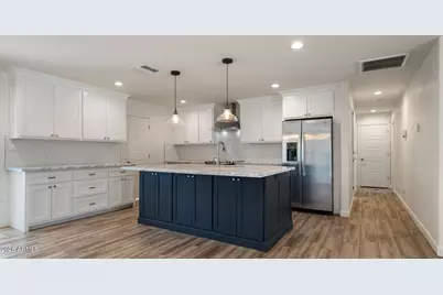 2255 E Piestewa Peak Drive, Phoenix, AZ 85016 - Photo 8