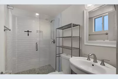 2255 E Piestewa Peak Drive, Phoenix, AZ 85016 - Photo 14
