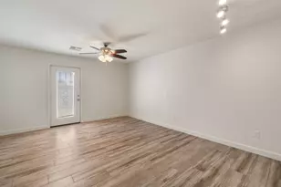2255 E Piestewa Peak Dr, Phoenix, AZ 85016 - Photo 18