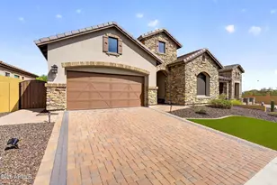 2047 N Canelo Hills, Mesa, AZ 85207 - Photo 2