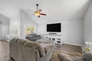 4224 E Amberwood Dr, Phoenix, AZ 85048 - Photo 4