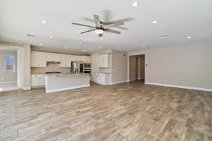 17171 W Thousand Oaks St, Surprise, AZ 85388 - Photo 10