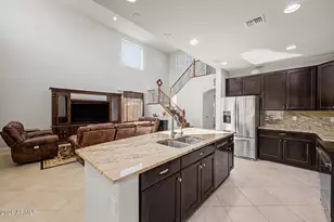 10755 W Desert Elm Ln, Peoria, AZ 85383 - Photo 2