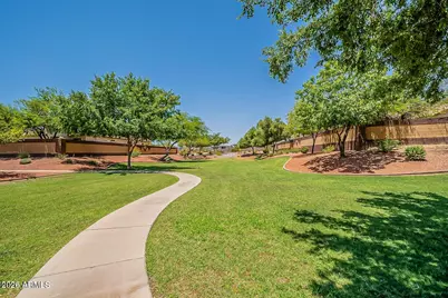 17090 W Northampton Road, Surprise, AZ 85374 - Photo 36