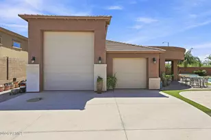 10543 W Electra Ln, Peoria, AZ 85383 - Photo 2