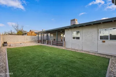 304 E Gardenia Drive, Avondale, AZ 85323 - Photo 8