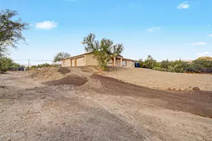 2402 W Roughrider Rd, New River, AZ 85087 - Photo 4