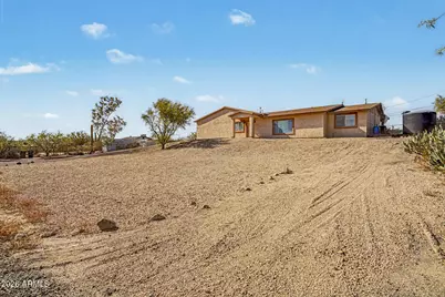 2402 W Roughrider Road, New River, AZ 85087 - Photo 6