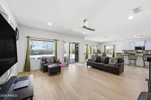 1105 W Spur Dr, Phoenix, AZ 85085 - Photo 14