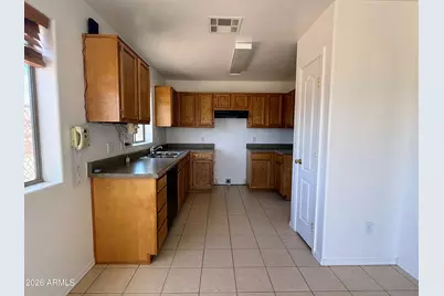 9828 W Lapaz Lane, Arizona City, AZ 85123 - Photo 6