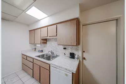 10016 W Lancaster Drive, Sun City, AZ 85351 - Photo 16