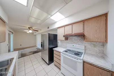 10016 W Lancaster Drive, Sun City, AZ 85351 - Photo 18