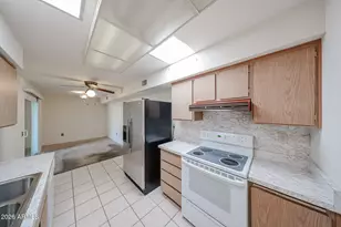 10016 W Lancaster Dr, Sun City, AZ 85351 - Photo 18