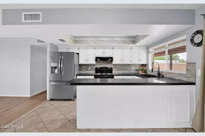 12036 N 41st Drive, Phoenix, AZ 85029 - Photo 8